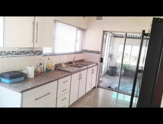 3 BEDROOM HOUSE FOR SALE IN BLUFF